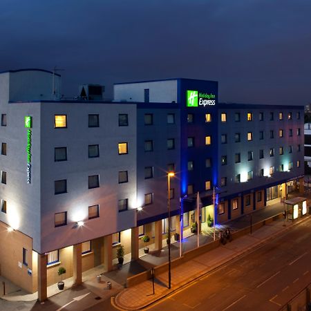 Holiday Inn Express Park Royal By Ihg Лондон Экстерьер фото