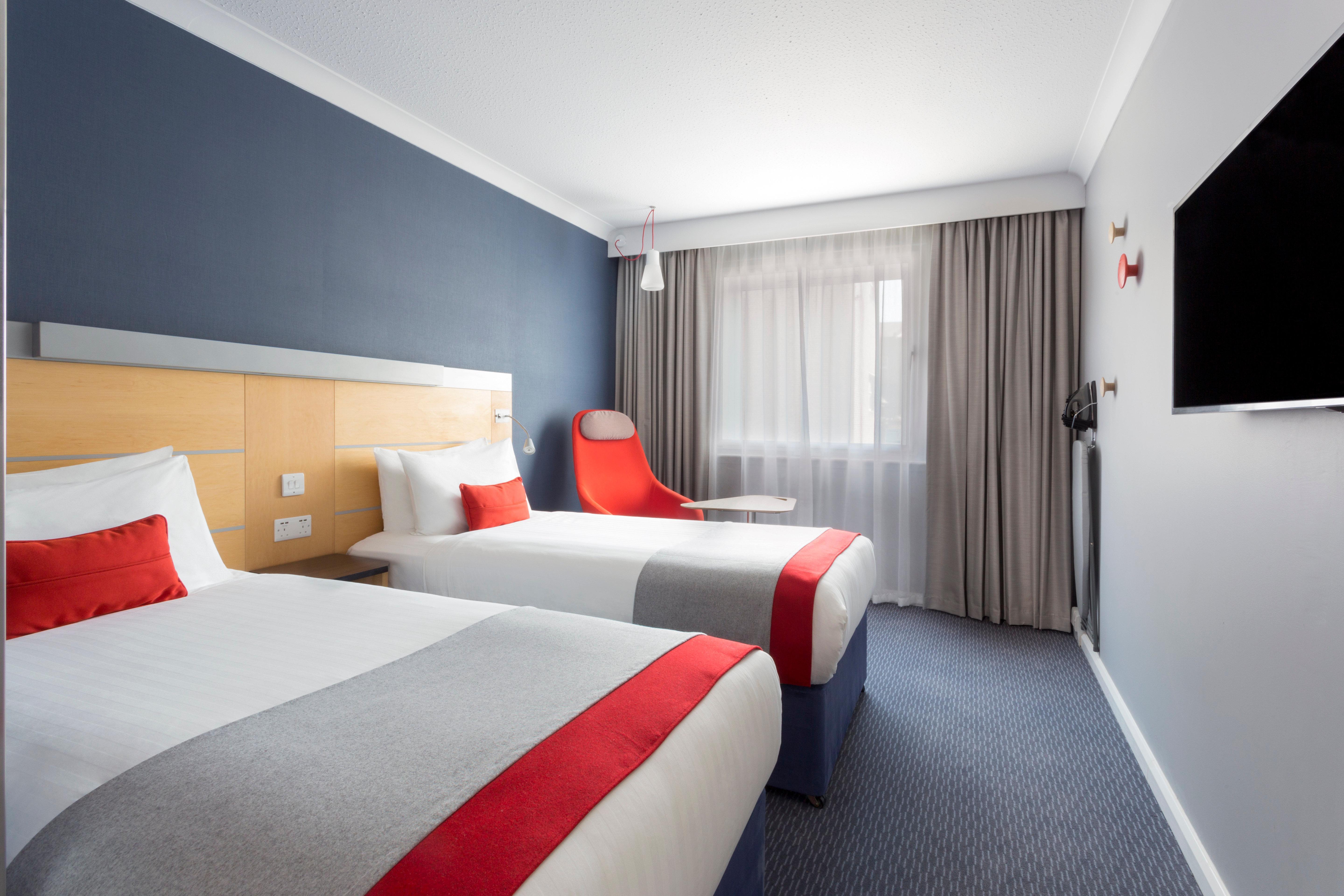 Holiday Inn Express Park Royal By Ihg Лондон Экстерьер фото