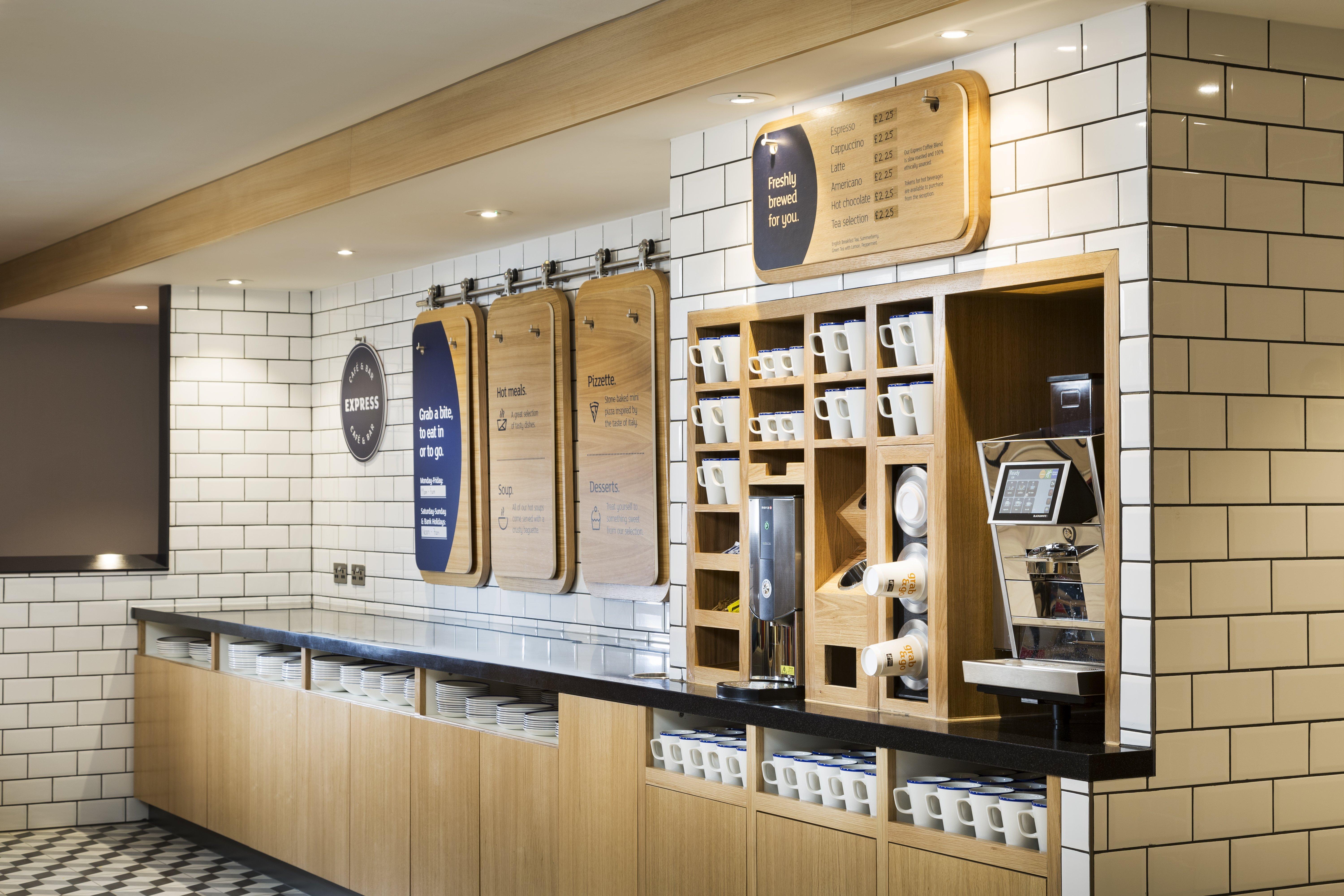 Holiday Inn Express Park Royal By Ihg Лондон Экстерьер фото