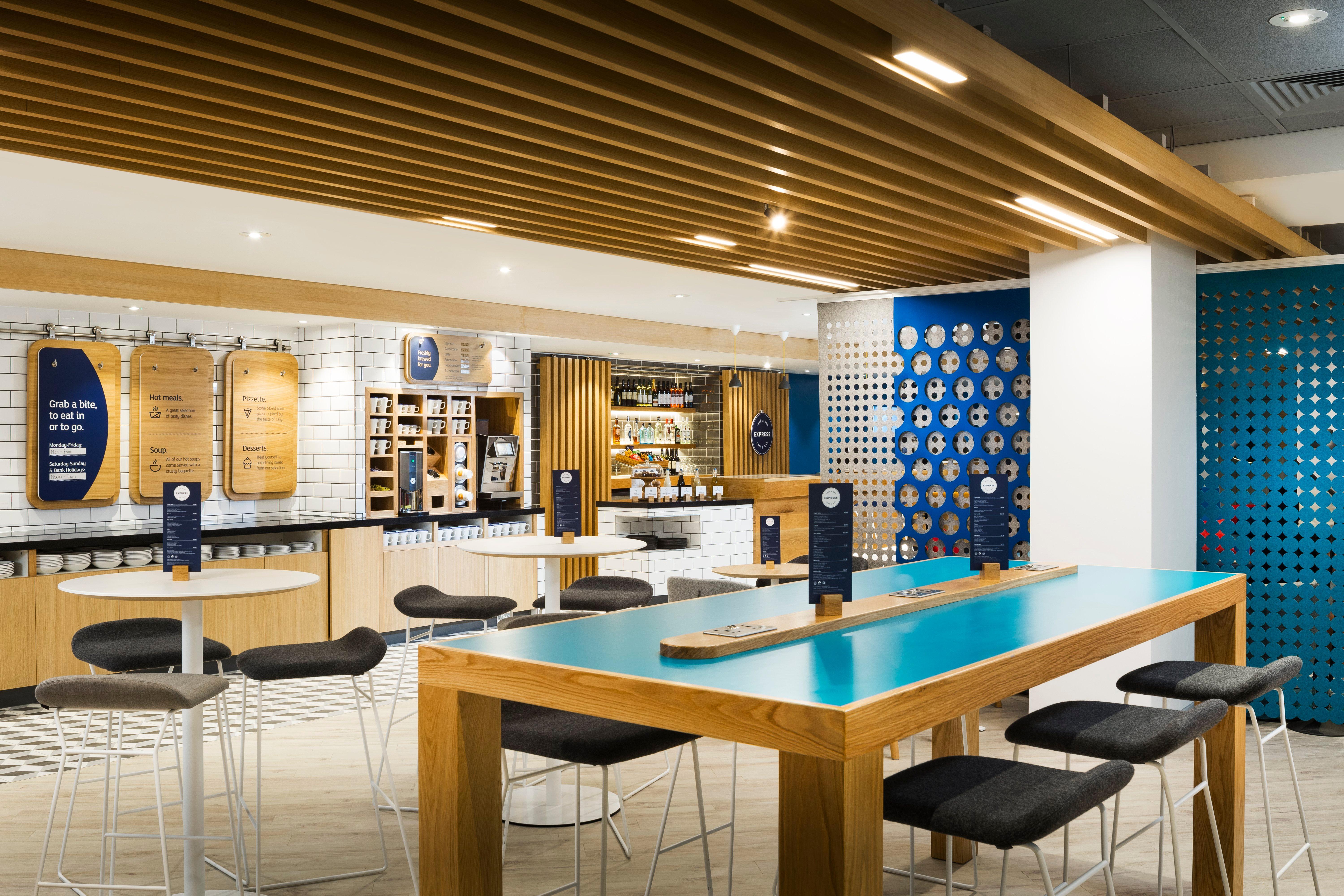 Holiday Inn Express Park Royal By Ihg Лондон Экстерьер фото