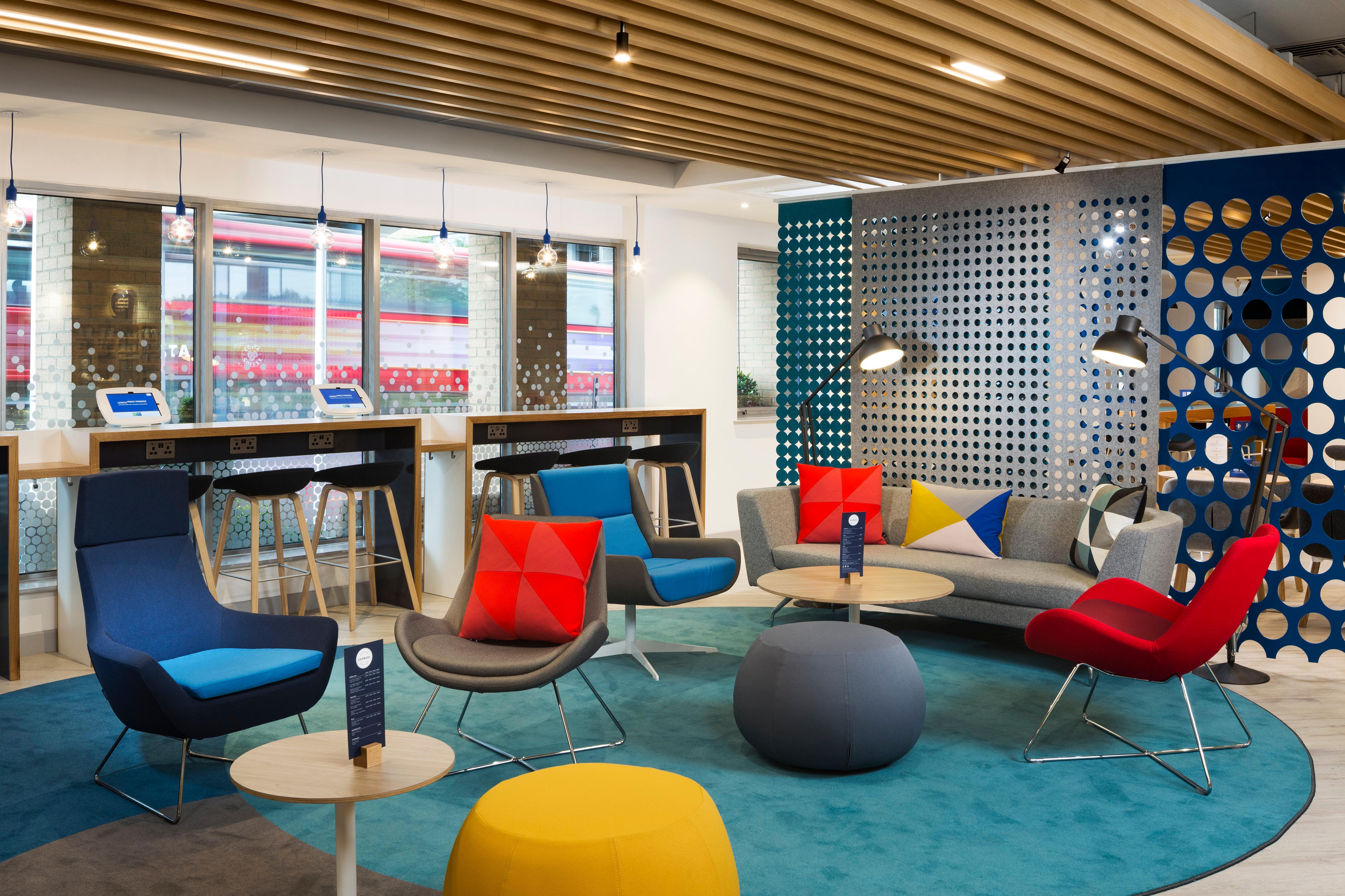Holiday Inn Express Park Royal By Ihg Лондон Экстерьер фото