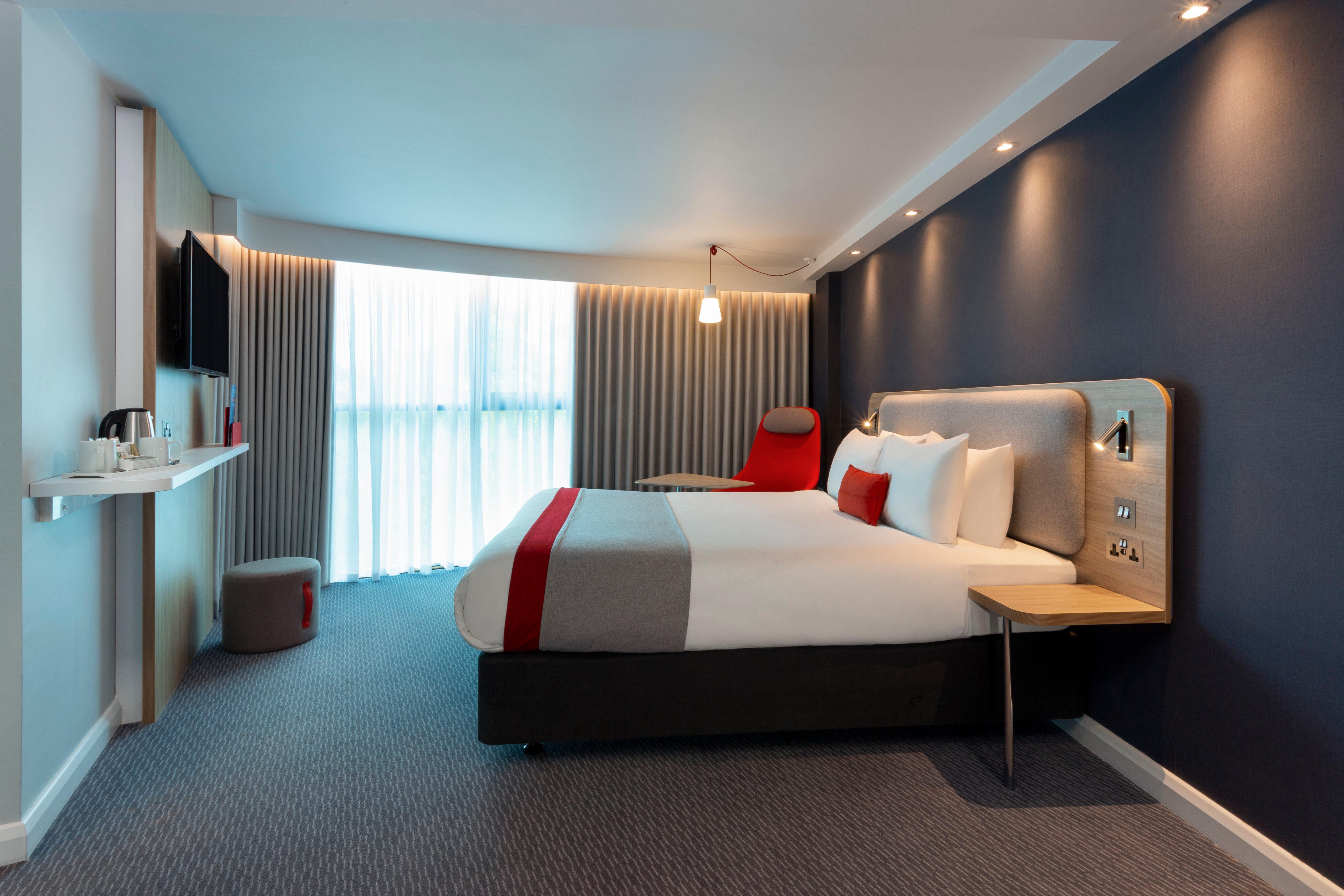 Holiday Inn Express Park Royal By Ihg Лондон Экстерьер фото