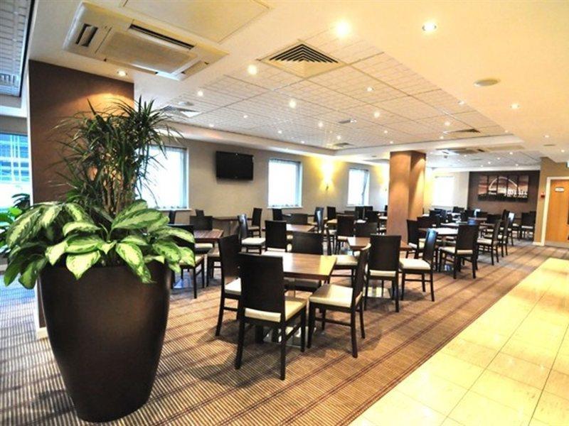 Holiday Inn Express Park Royal By Ihg Лондон Экстерьер фото