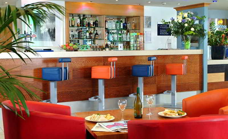 Holiday Inn Express Park Royal By Ihg Лондон Ресторан фото
